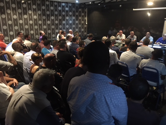 Des entrepreneurs créent une association et préparent des actions dans les prochains jours