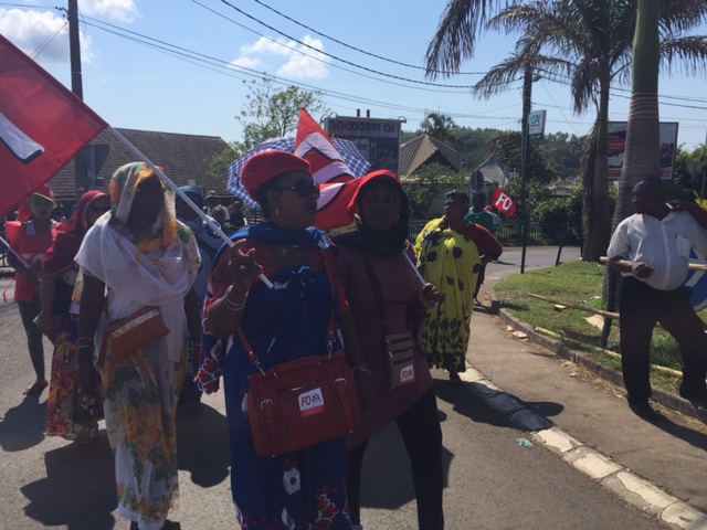 Les grévistes en ordre de marche (photos)