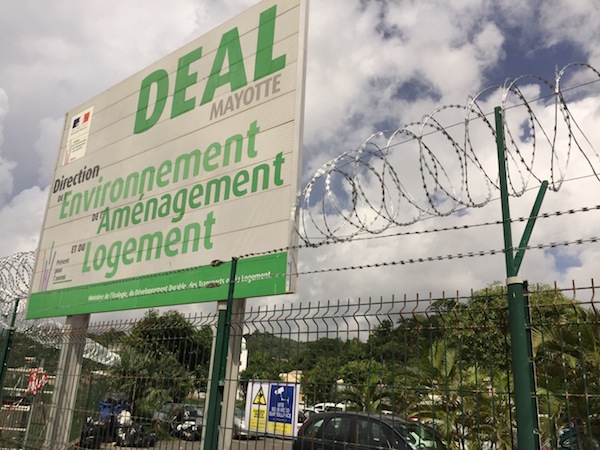 La DEAL se barricade