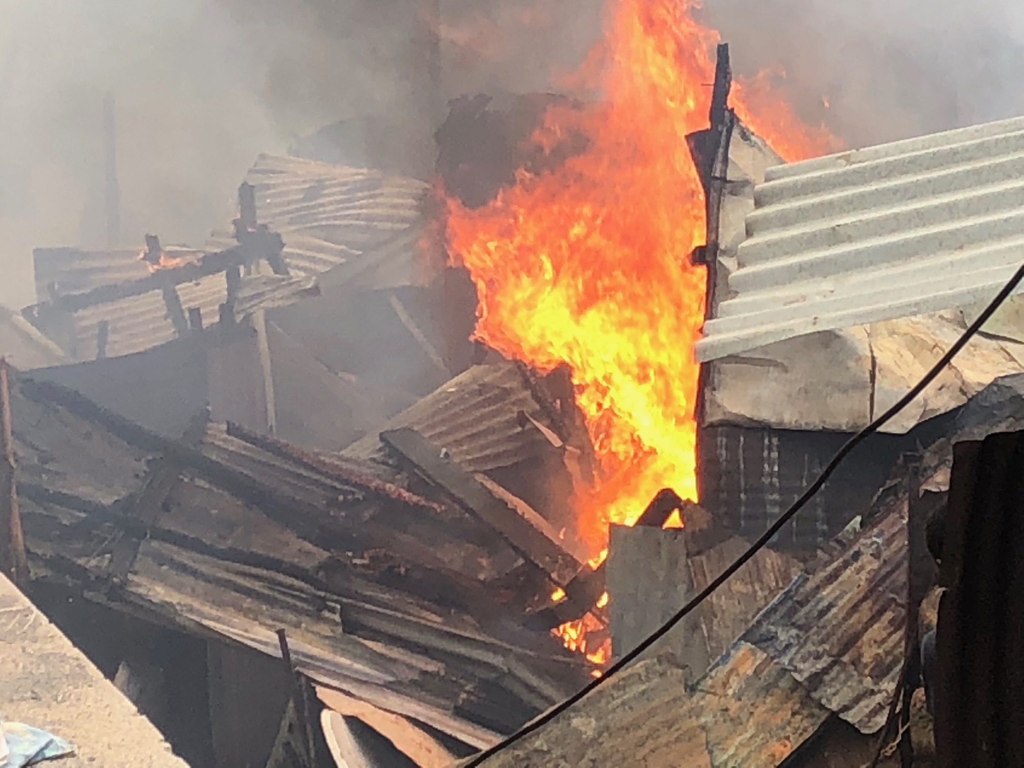 Un incendie détruit plusieurs bangas à Kaweni