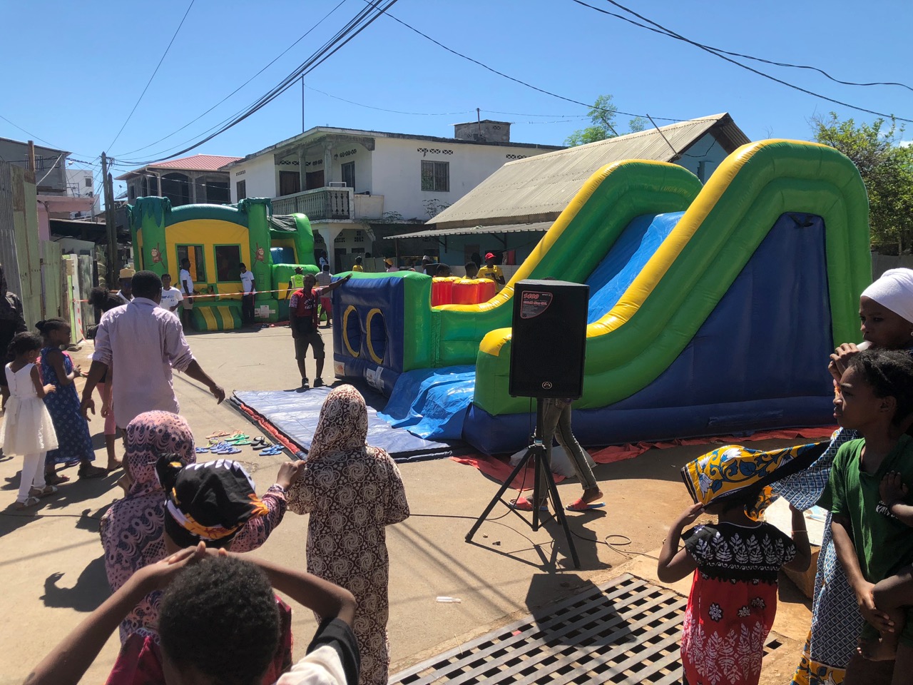 Les enfants ont fêté l’Aïd El-Kabir et les travaux d’embellissement à Kaweni (Photos)
