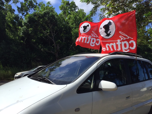 Les manifestants arrivent au rassemblement