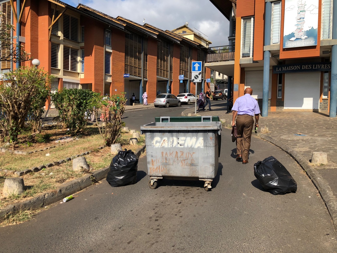 Pas d’accueil des étrangers pour le moment