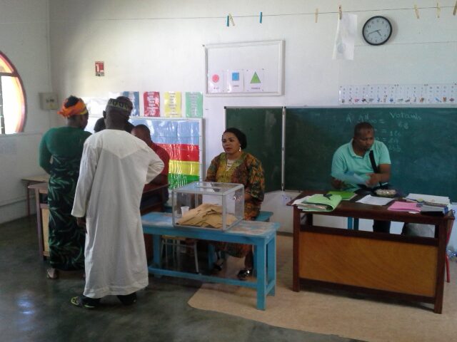 En direct du bureau n°85 à Iloni