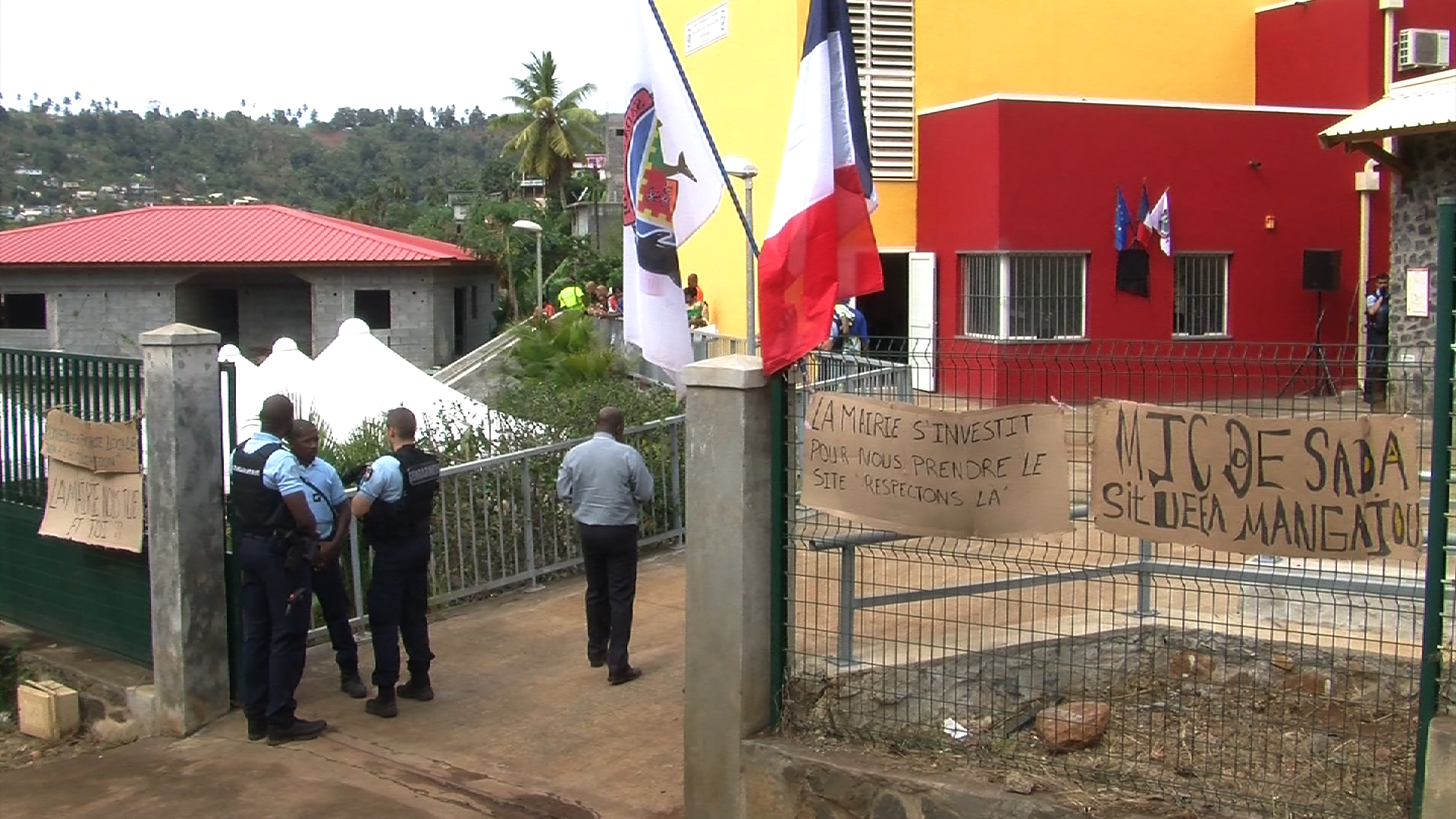 L’inauguration de la MJC de Mangajou a bien eu lieu mais…