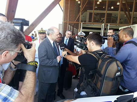 Le Roux à Mayotte pour contrôler le plan Cazeneuve