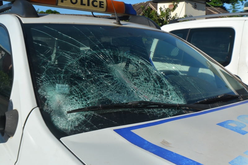 Doujani : un suspect arrêté après avoir visé une voiture de police