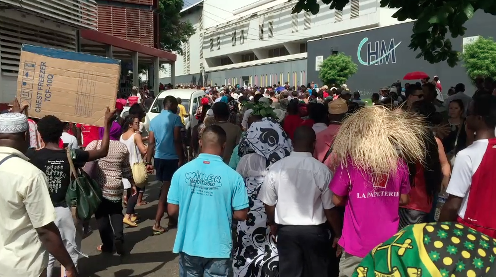 Mayotte île morte : “stop à la violence” (vidéo)