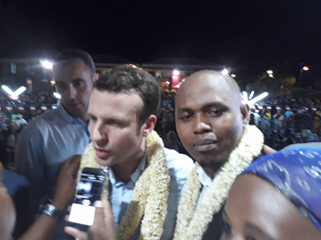 Immense ferveur populaire pour un programme bien accueilli