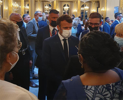 Emmanuel Macron réaffirme auprès de Ramlati Ali son engagement pour la piste longue