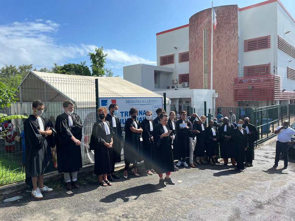 Les magistrats en train de manifester…