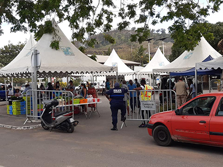 Pamandzi lance son premier marché paysan