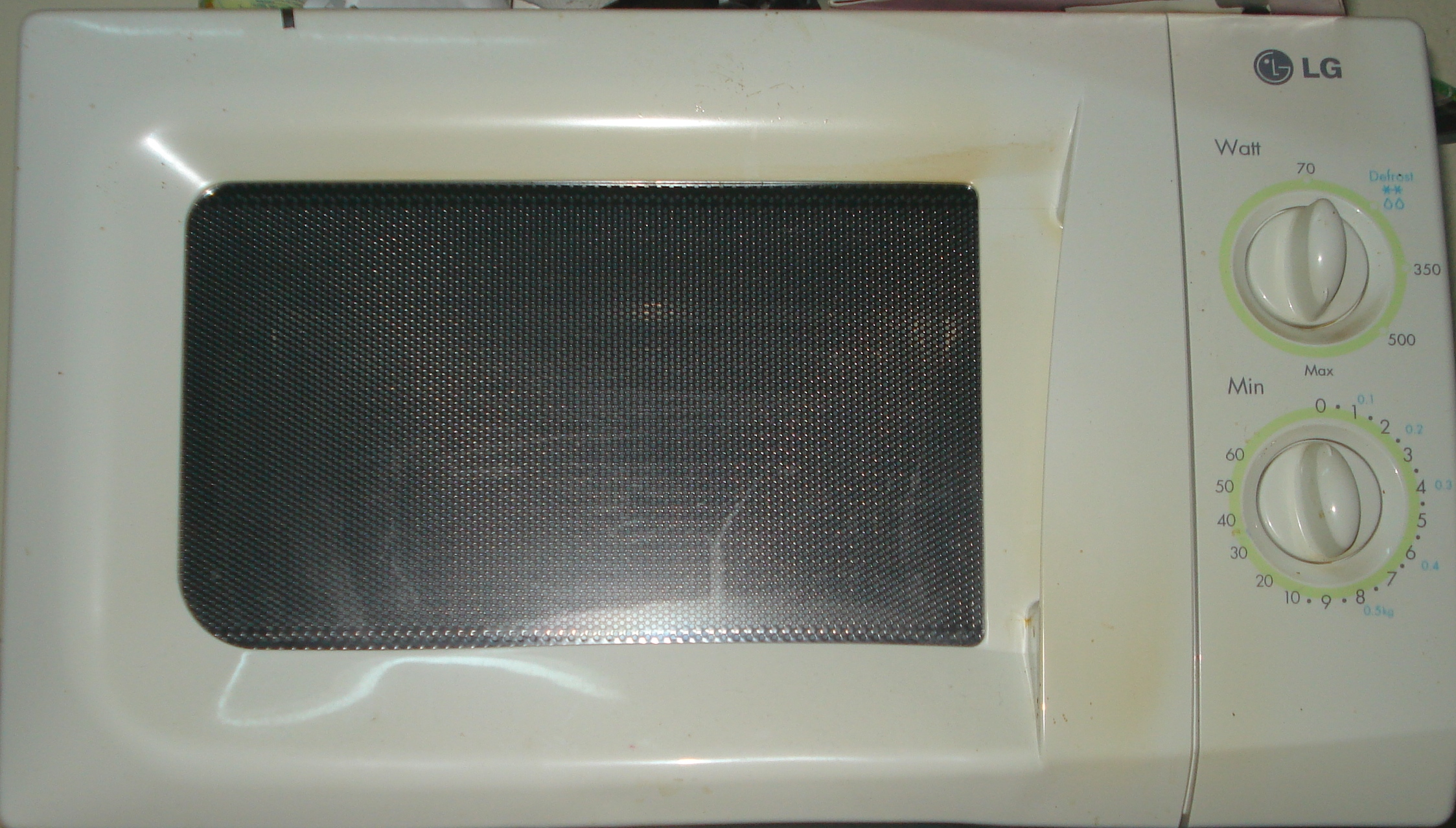 Vols d’ordinateurs et de micro-ondes dans les agences postales de Mayotte