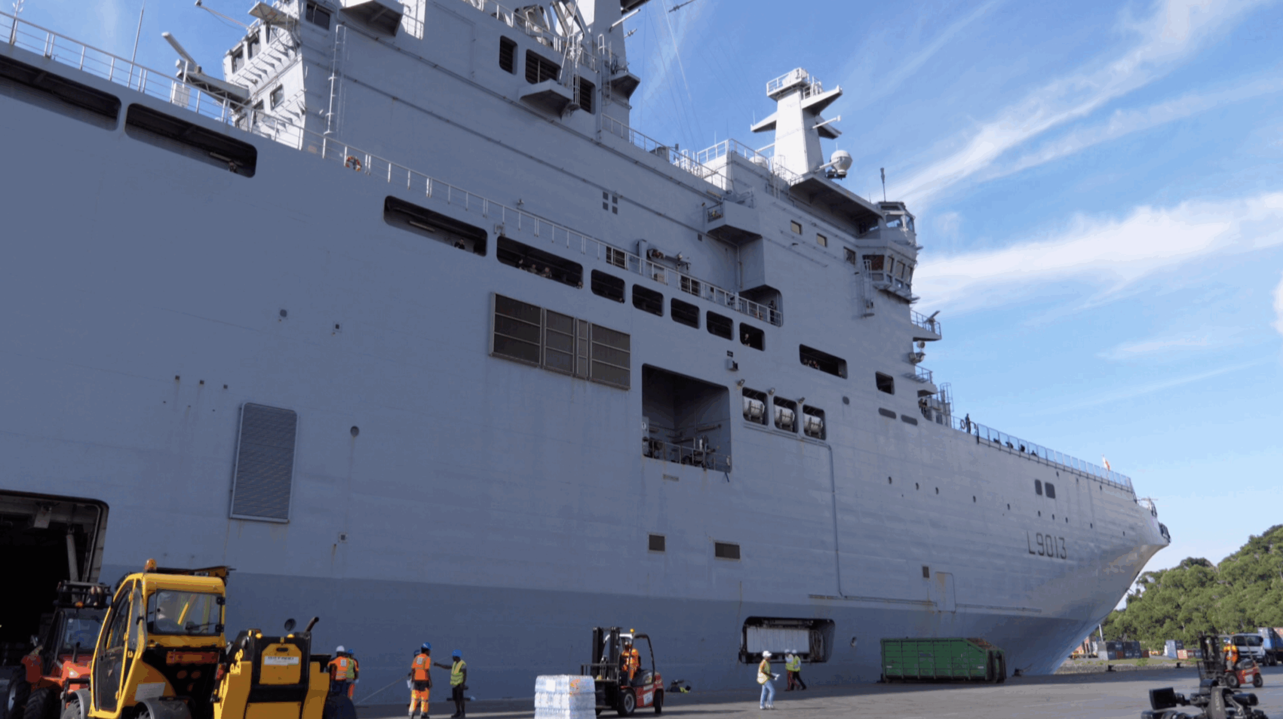 Opération de communication autour du Mistral et de son chargement