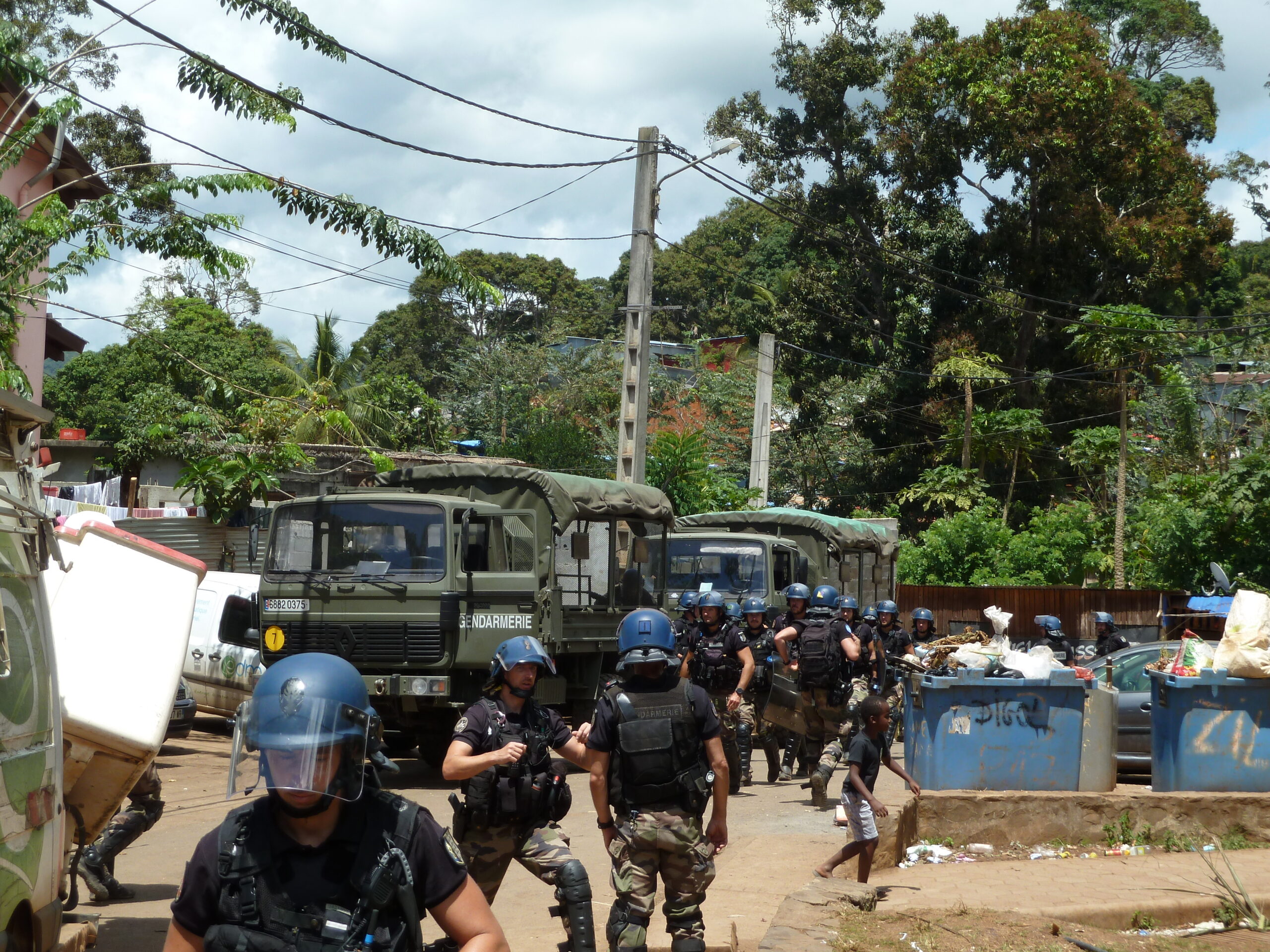 Les forces de l’ordre ont sécurisé une intervention d’Edm concernant un raccordement électrique illégal