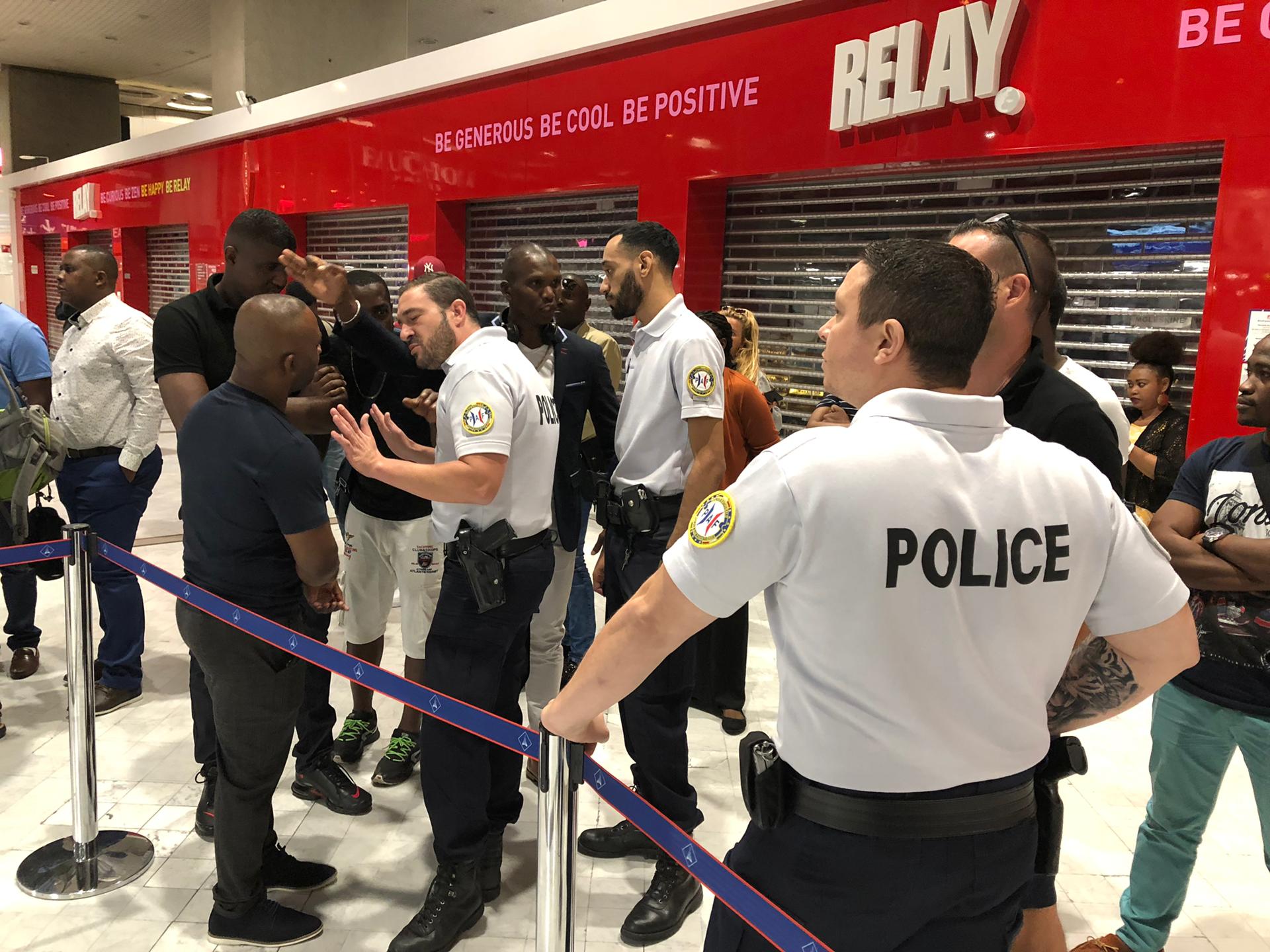 Nouveau couac chez Air Austral, Passagers en colère