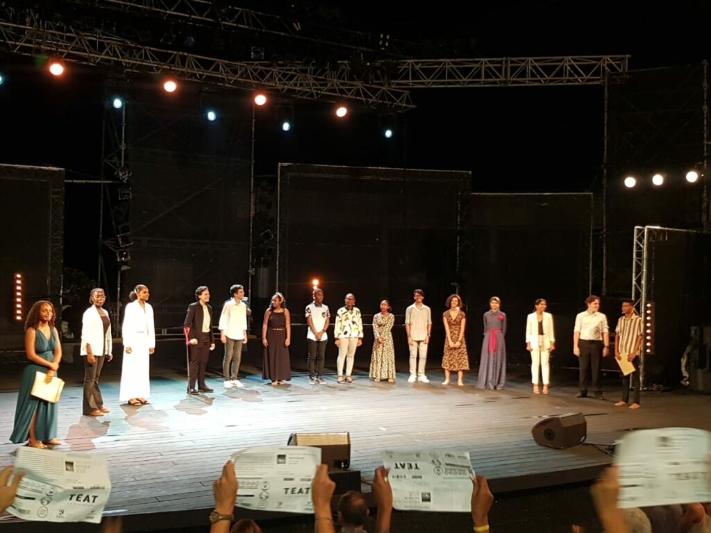 PHOTO 2022 03 22 23 38 49 2