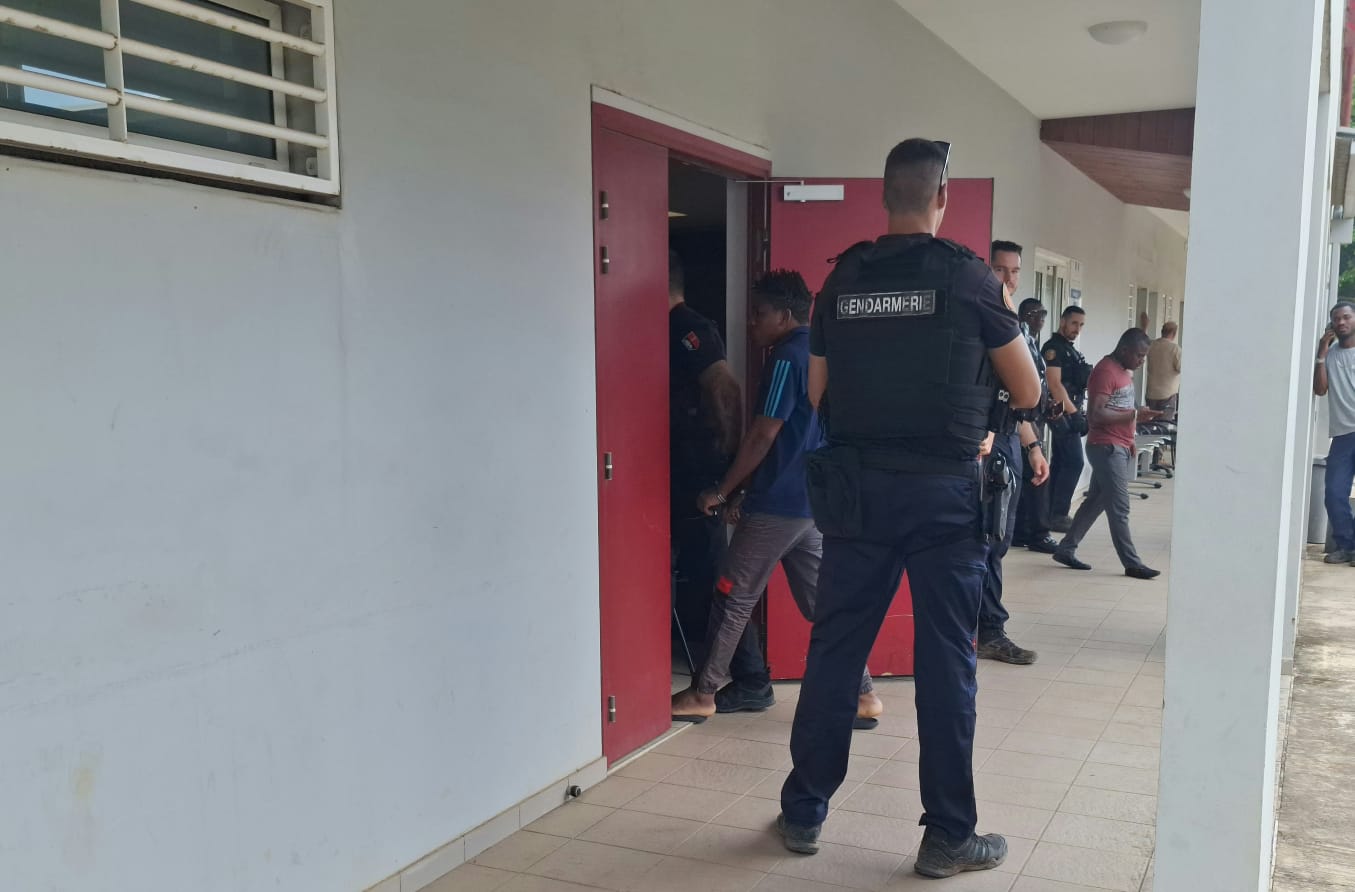 Le procès de la mutinerie de Majicavo s’ouvre avec un témoignage poignant