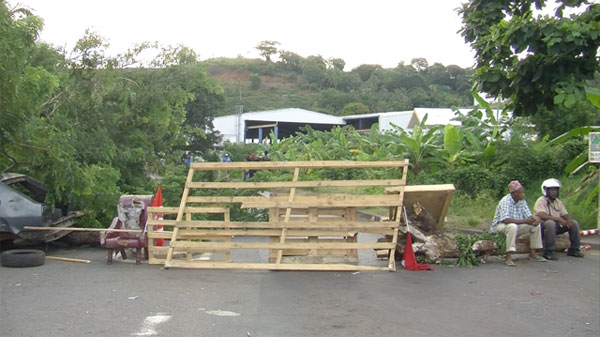 Logoni une nouvelle fois bloqué