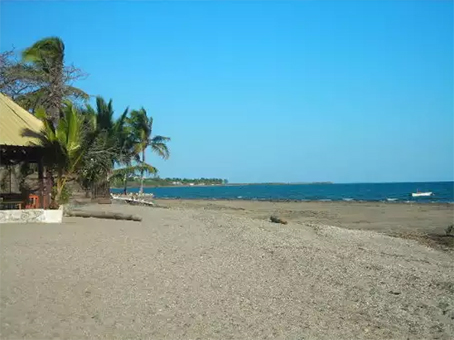 Réouverture des plages en Petite-Terre