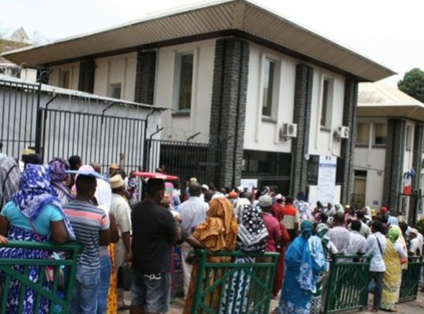 Préfecture de Mayotte : De l’argent contre des papiers