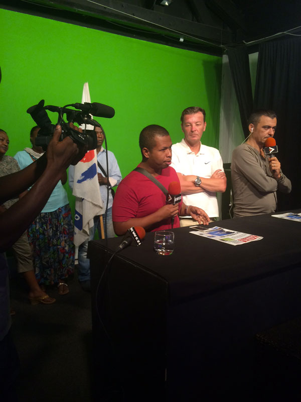 Le SNUIPP envahit le plateau de KTV