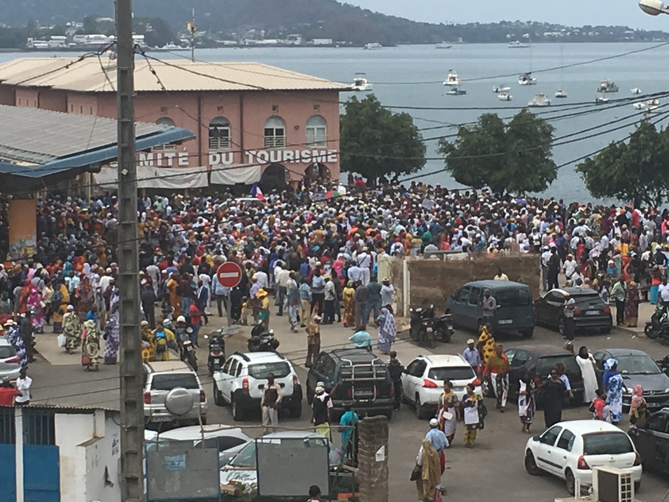 3000 personnes selon la police 10 000 selon les organisateurs du rassemblement
