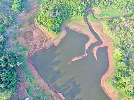 Dronego Mayotte dévoile le désastre de la retenue colinéaire