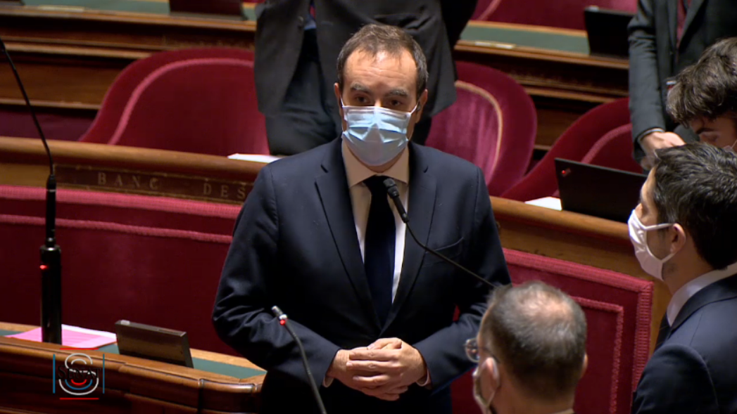 Sébastien Lecornu sur Giscard : “il s’est effectivement épris d’Outre-Mer”