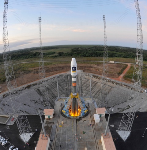 4 lycéens de Kaweni assistent au décollage de Soyouz