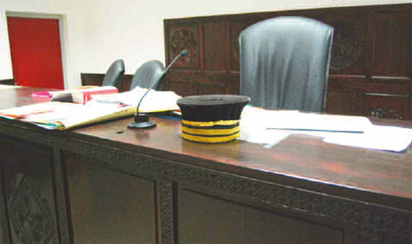 Condamné pour insultes et caillassages envers des policiers