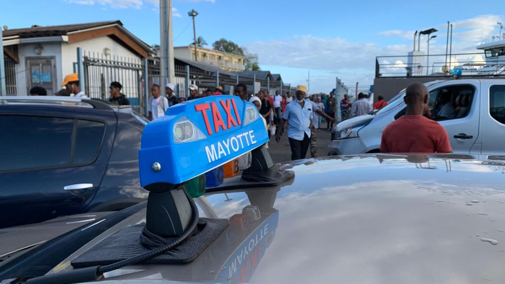 Les navettes de bus vers Petite-Terre reportées pour concertation avec les taxis