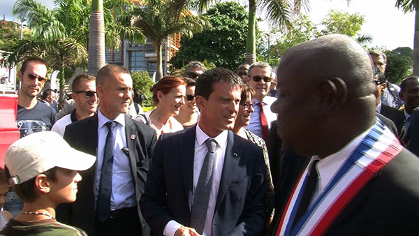 Les ministres à la course de pneus