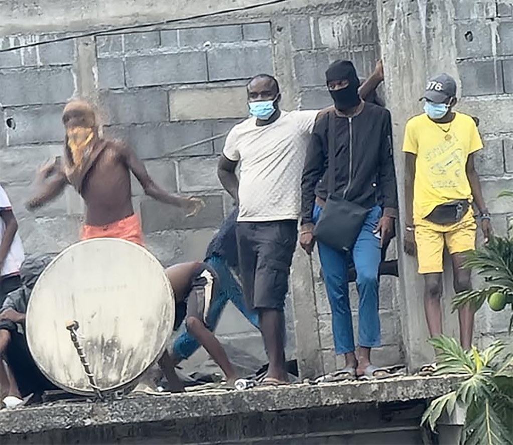 Le préfet suit les élus et donne son accord pour des opérations de démolition à Tsingoni