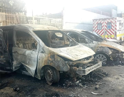 Des véhicules incendiés dans la nuit à Doujani