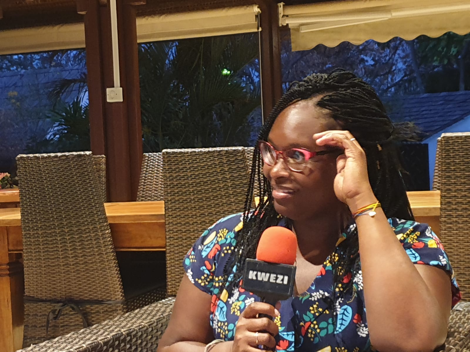 La Porte-Parole du Gouvernement Sibeth Ndiaye au micro de Patrick Millan sur Kwezi TV