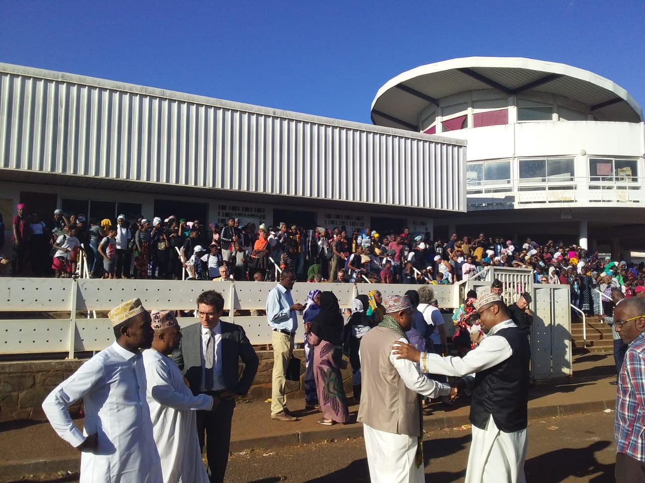 Edition Spéciale : la prière va commencer à Sada