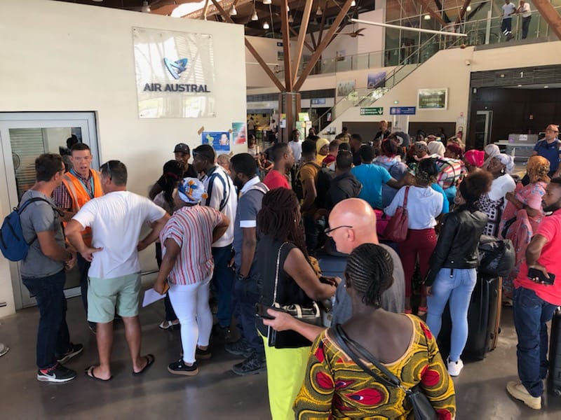 Des passagers d’Air Austral bloqués à l’aéroport