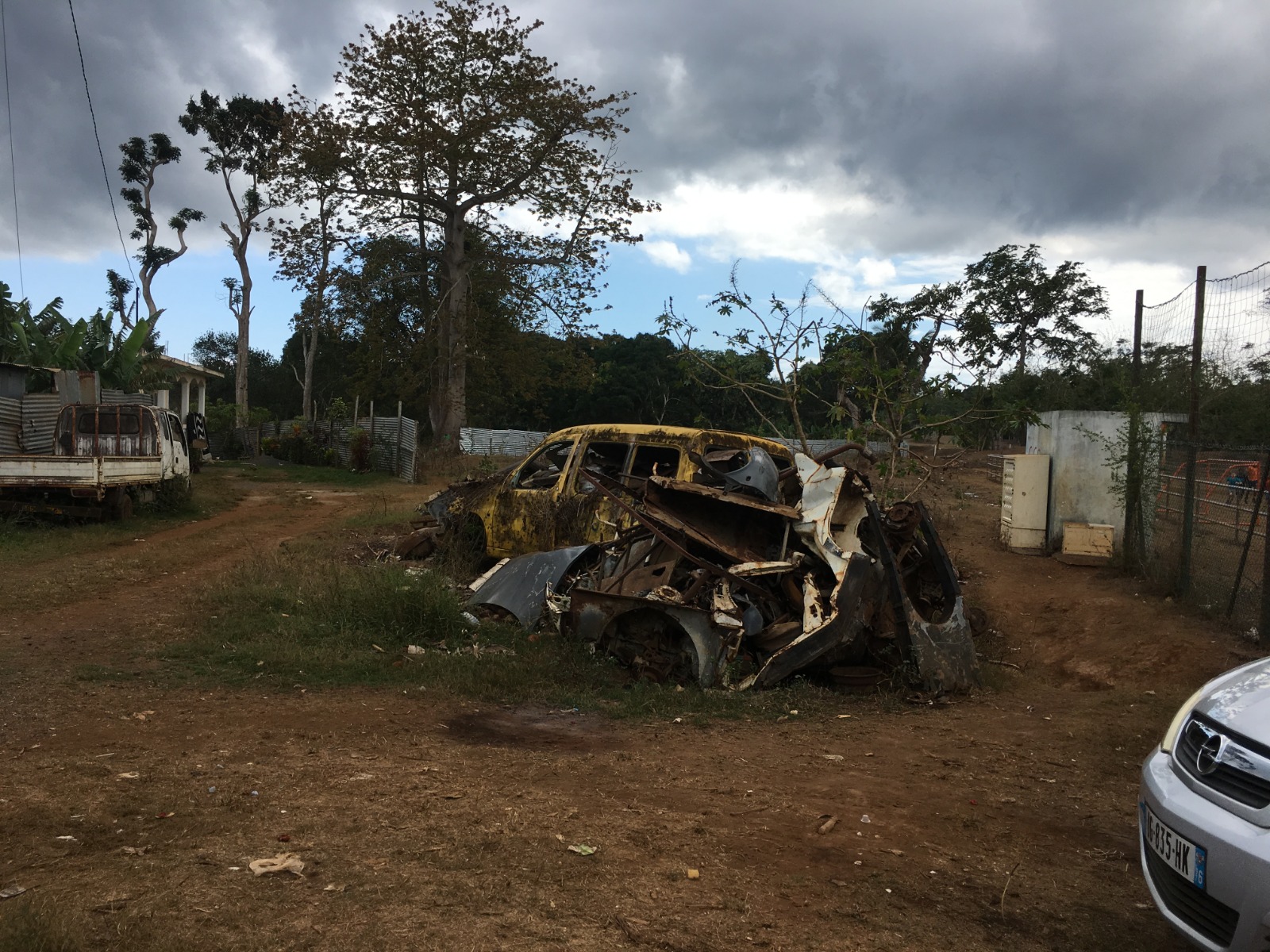 L’urgence sanitaire liée à la dengue implique de ramasser les déchets