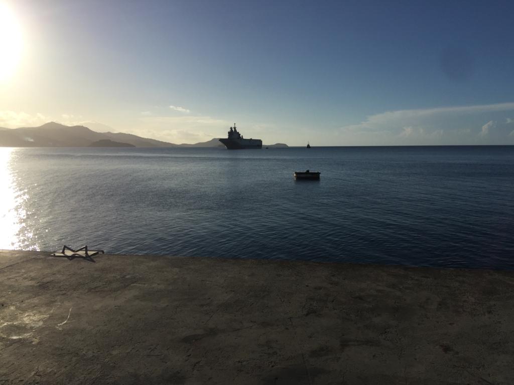 Le Mistral fait son entrée dans le lagon de Mayotte