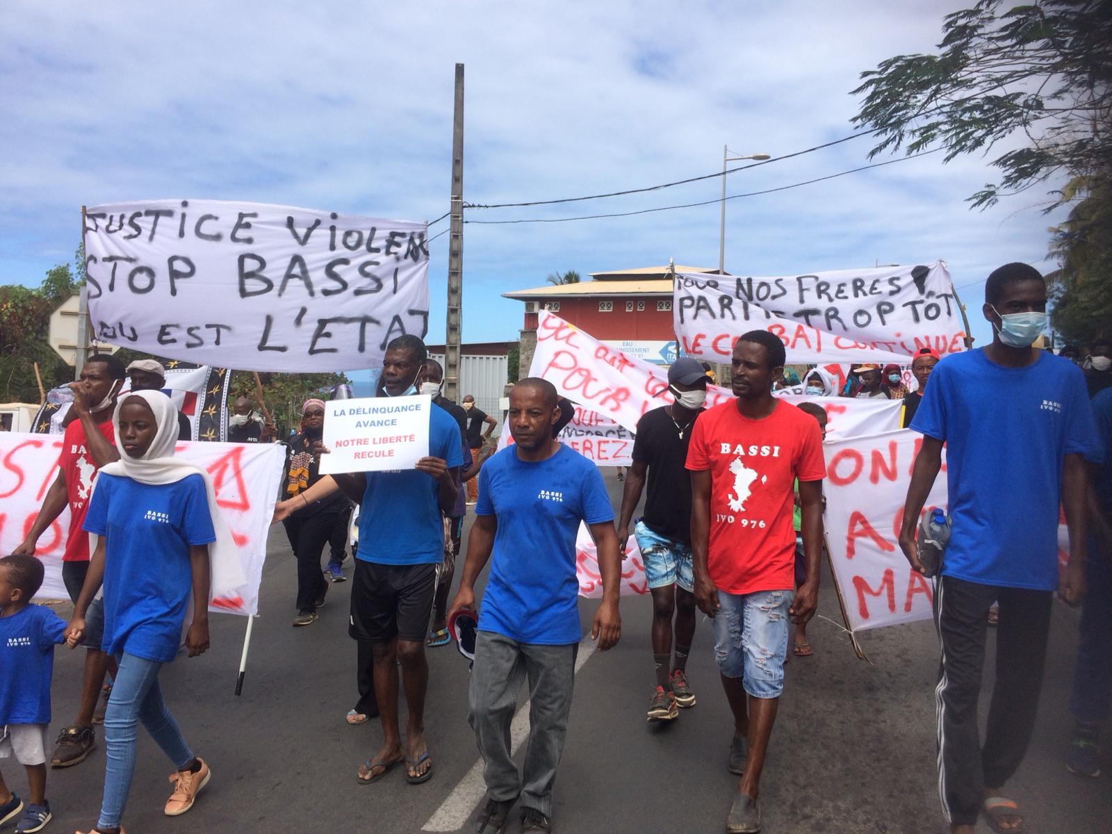 La marche du collectif des citoyens de Mayotte est en cours