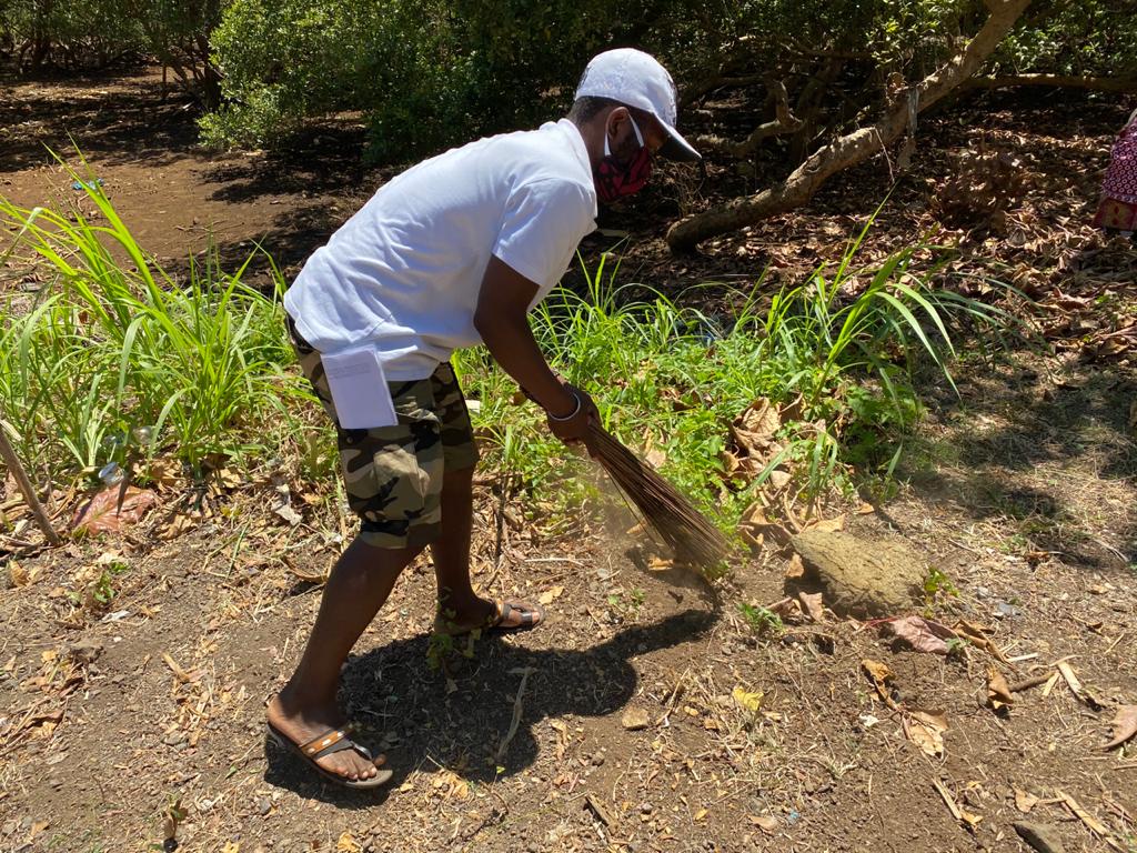 Les vendeurs à la sauvette ont trouvé “un point de chute” provisoire (video)