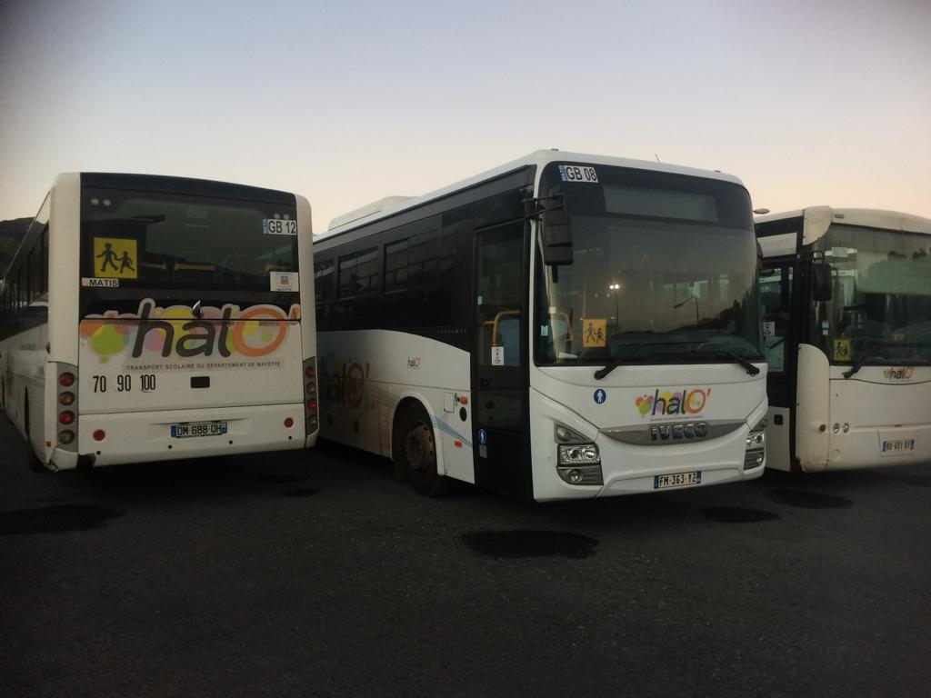 À Majicavo, barrages et caillassages de bus ce matin