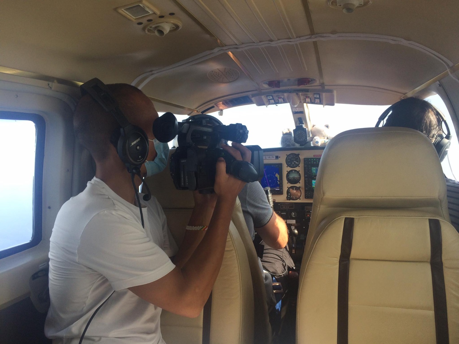 Kwezi TV en reportage dans l’avion de surveillance maritime (vidéo)