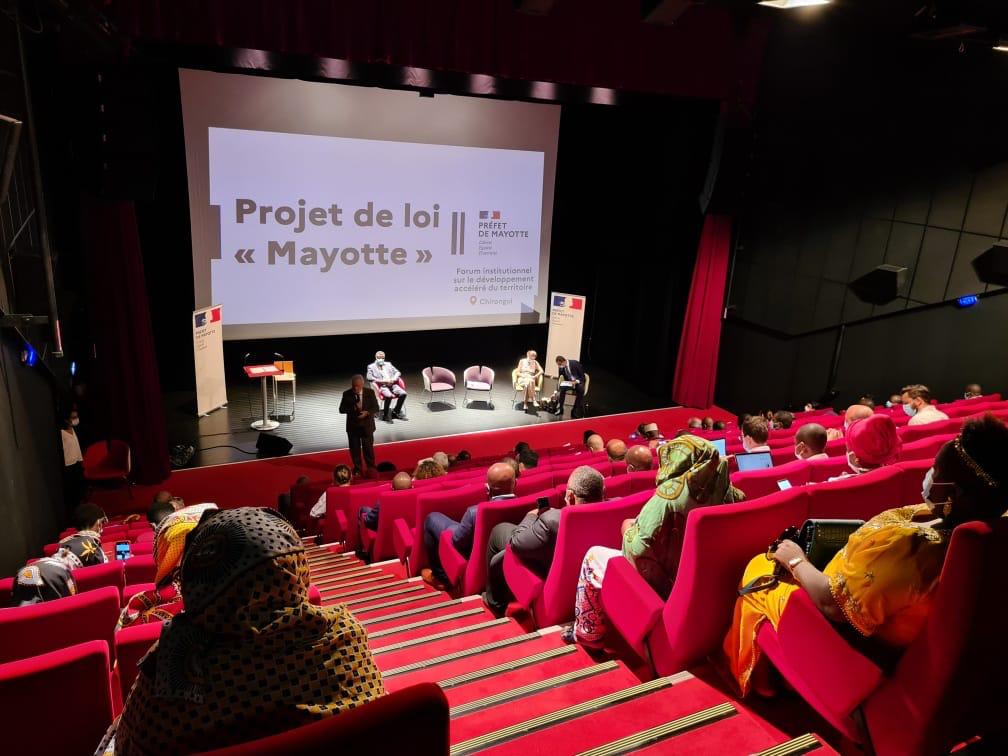 70 personnes à Chirongui pour la concertation sur la loi Mayotte