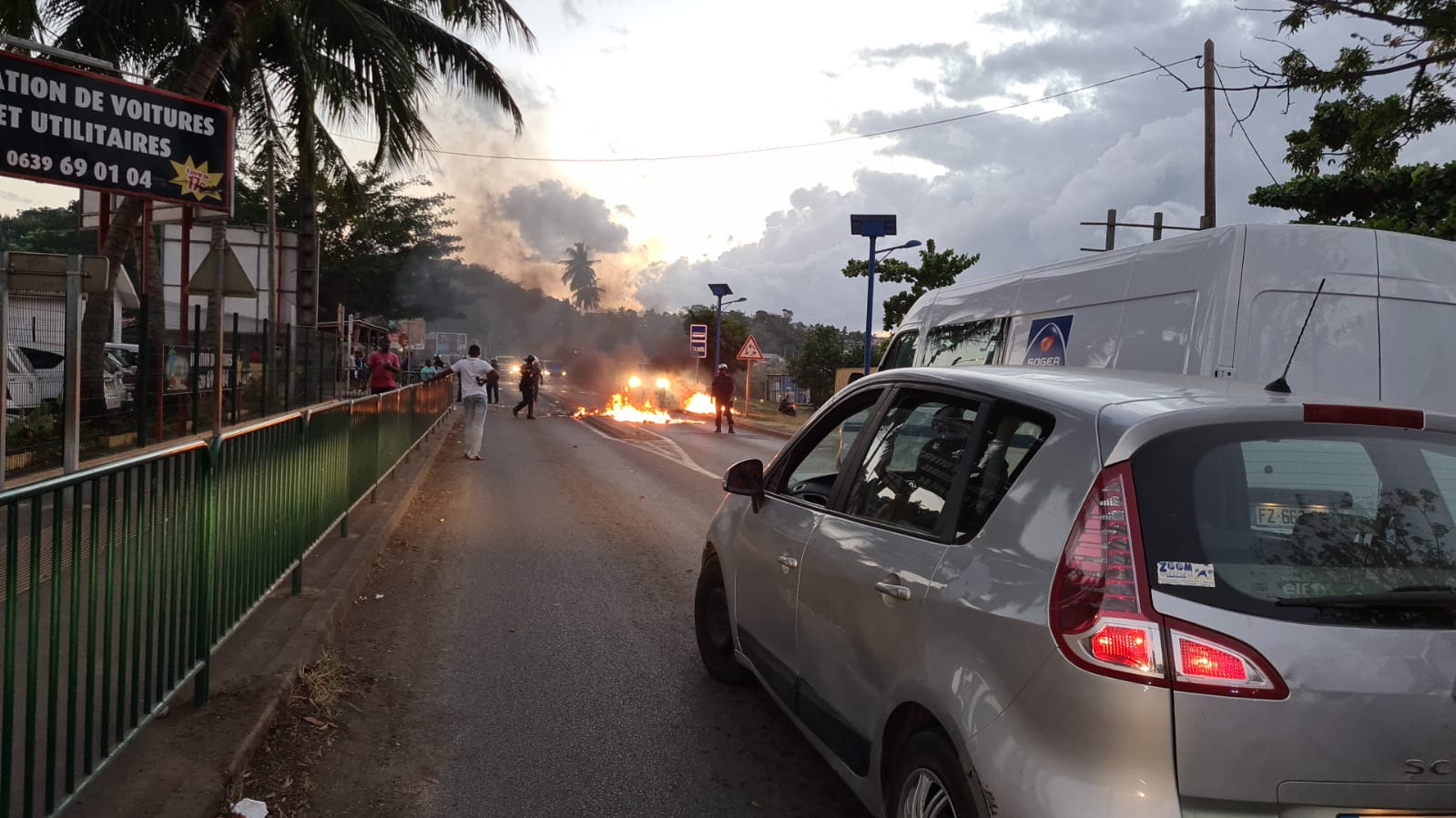 Le Nord de l’île secoué par des caillassages (video)