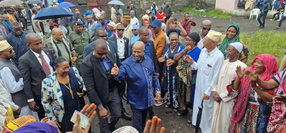 Azali Assoumani a voté à Mitsoundje, il a fait ensuite une déclaration