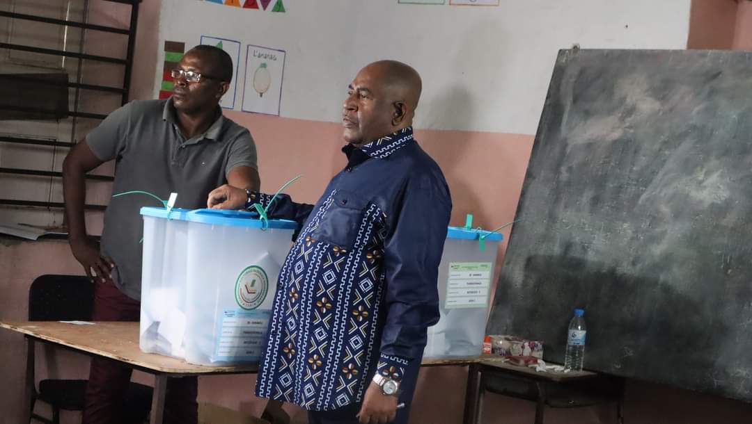 Attention aux rumeurs : Azali Assoumani n’a pas démissionné