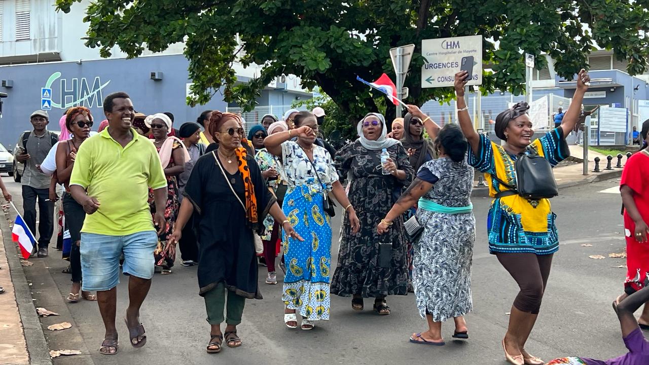 Libération des 3 manifestantes interpellées ce matin en marge du défilé
