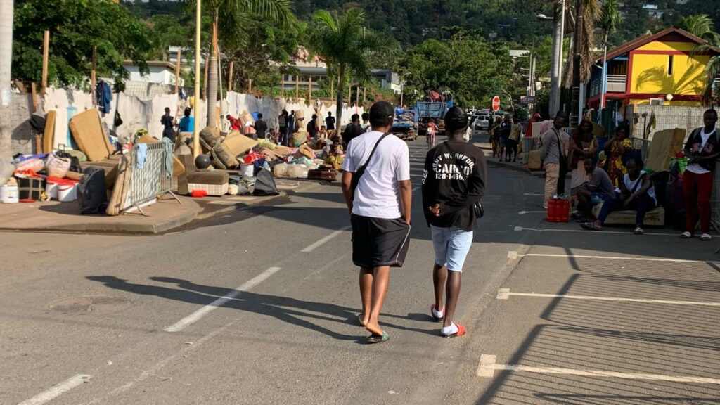 Cavani est en cours d'évacuation une nouvelle fois 7 WhatsApp Image 2024 07 10 at 08.51.53